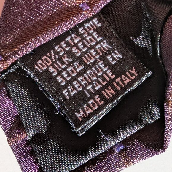 Hugo Boss Geometric Print Silk Tie - Dark plum color with blue dots - Made in It - Picture 7 of 8